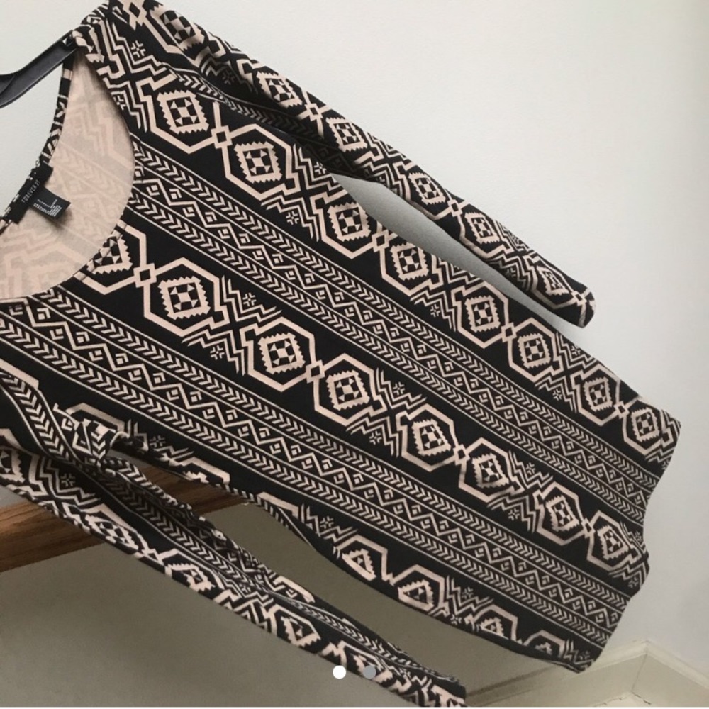FOREVER 21 Aztec print tight dress